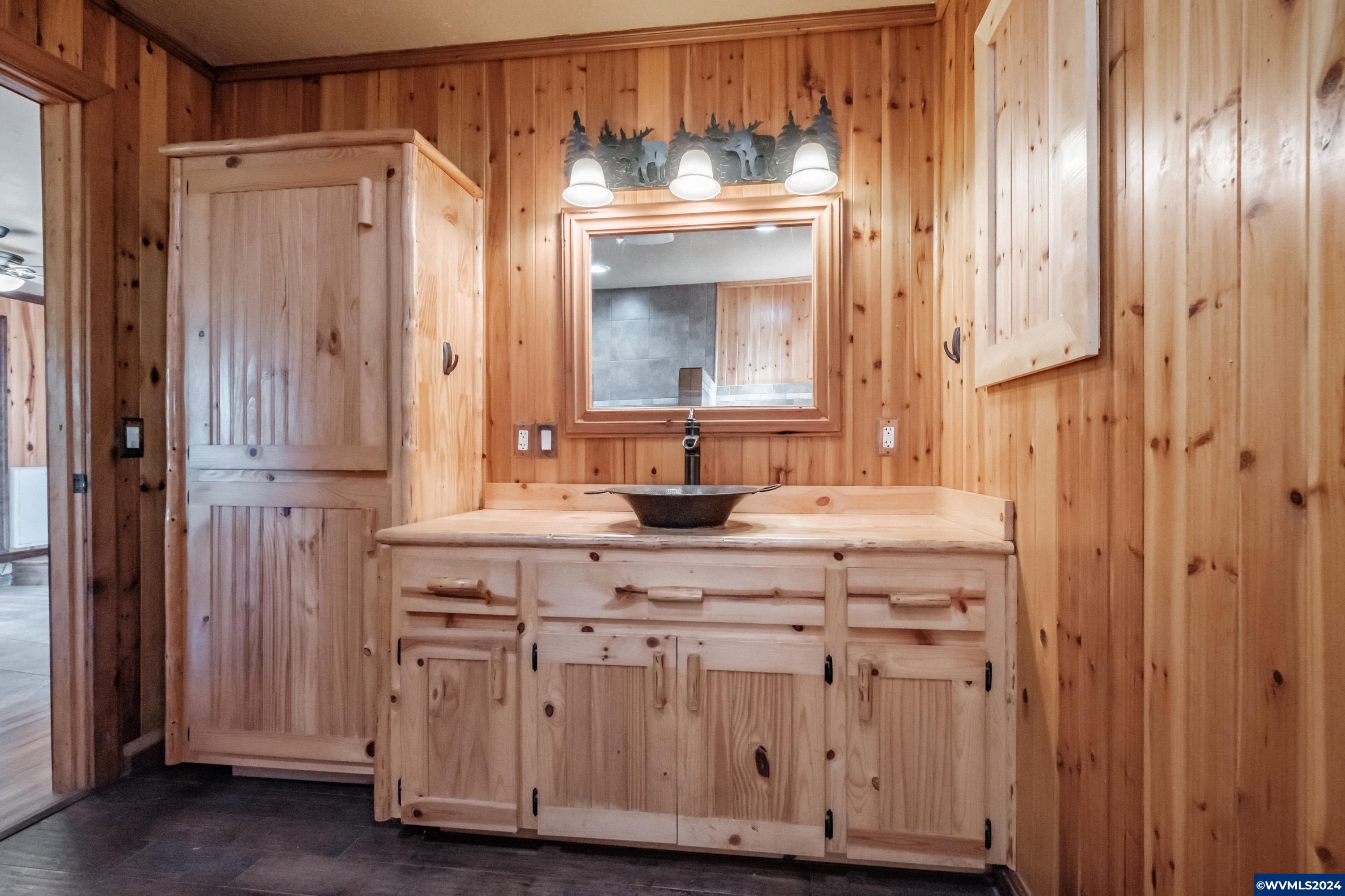 33997 Totem Pole Road Lebanon, OR 97355 - Photo 19 of 41