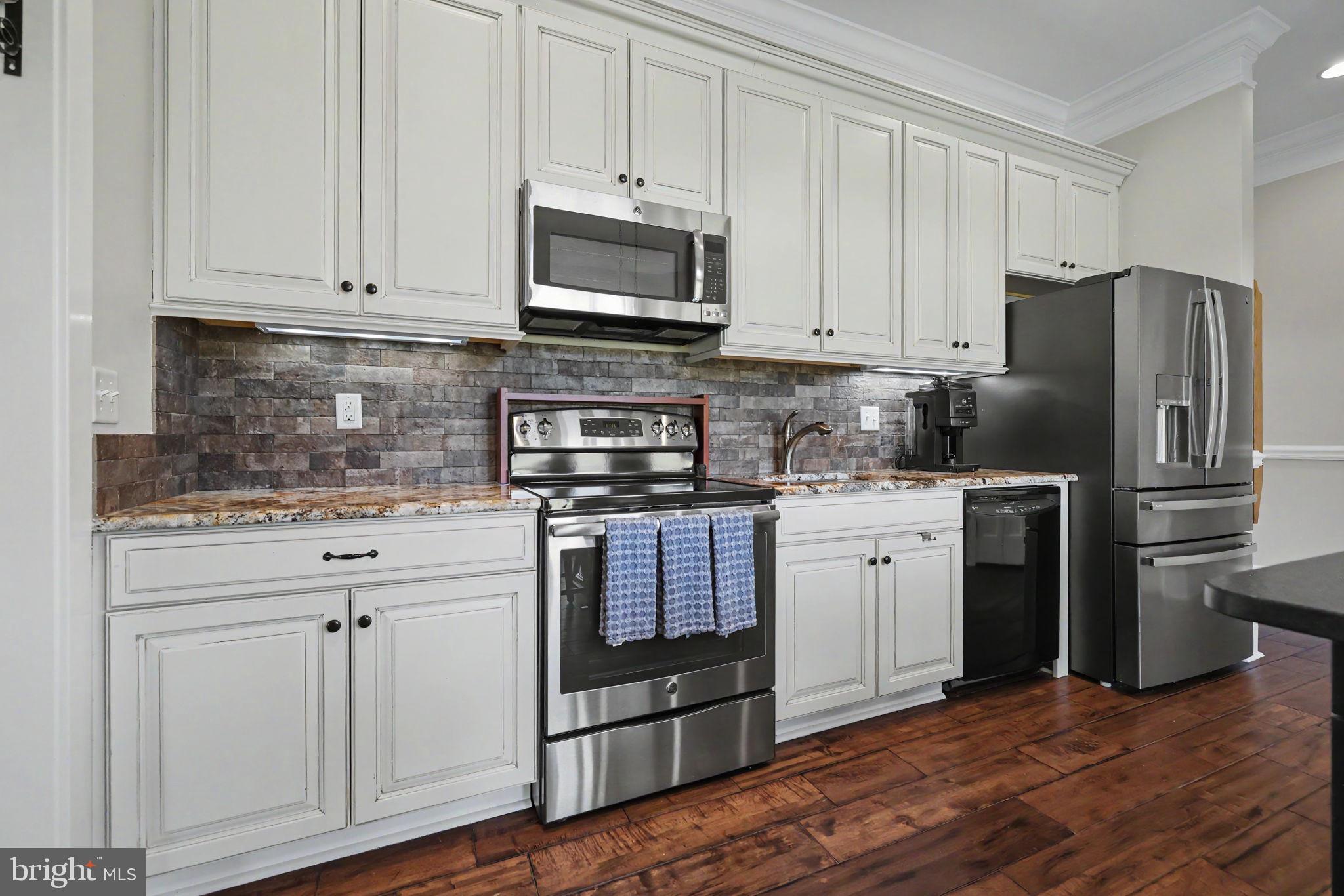 16081 Purcellville Road Purcellville, VA 20132 - Photo 53 of 117 Granite Counters