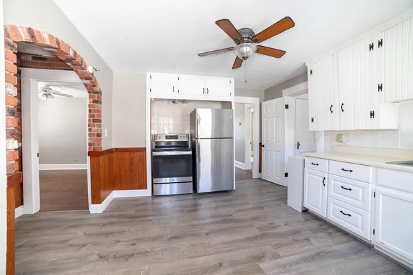 $2,300 | 5 Maple Avenue, Unit 2, North Oxford, MA 01537