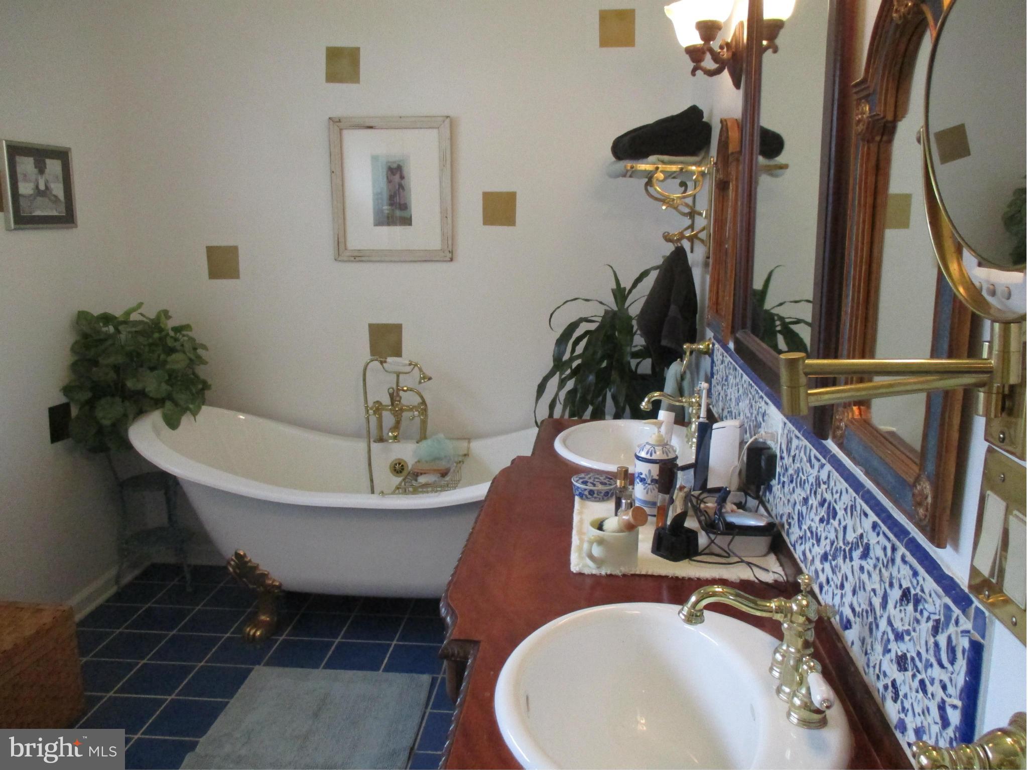 7406 Greenbank Road Baltimore, MD 21220 - Photo 22 of 30 Bath