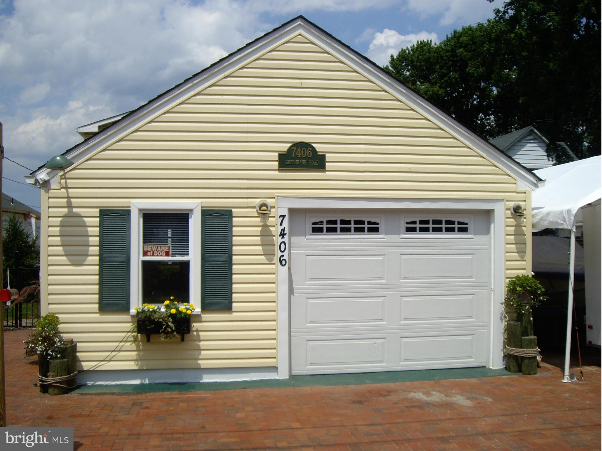 Exterior (Front)