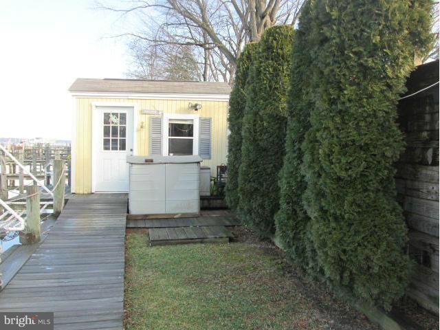 7406 Greenbank Road Baltimore, MD 21220 - Photo 8 of 30 Exterior (Rear)