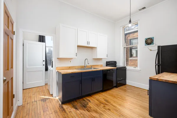 $1,700 | 117 Pearl Street, Unit 2, Ypsilanti, MI 48197