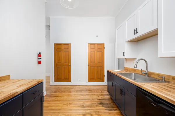 $1,700 | 117 Pearl Street, Unit 2, Ypsilanti, MI 48197