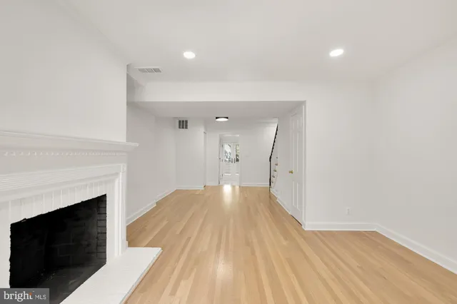 $4,300 | 541 4th Street Southeast, Washington, DC 20003