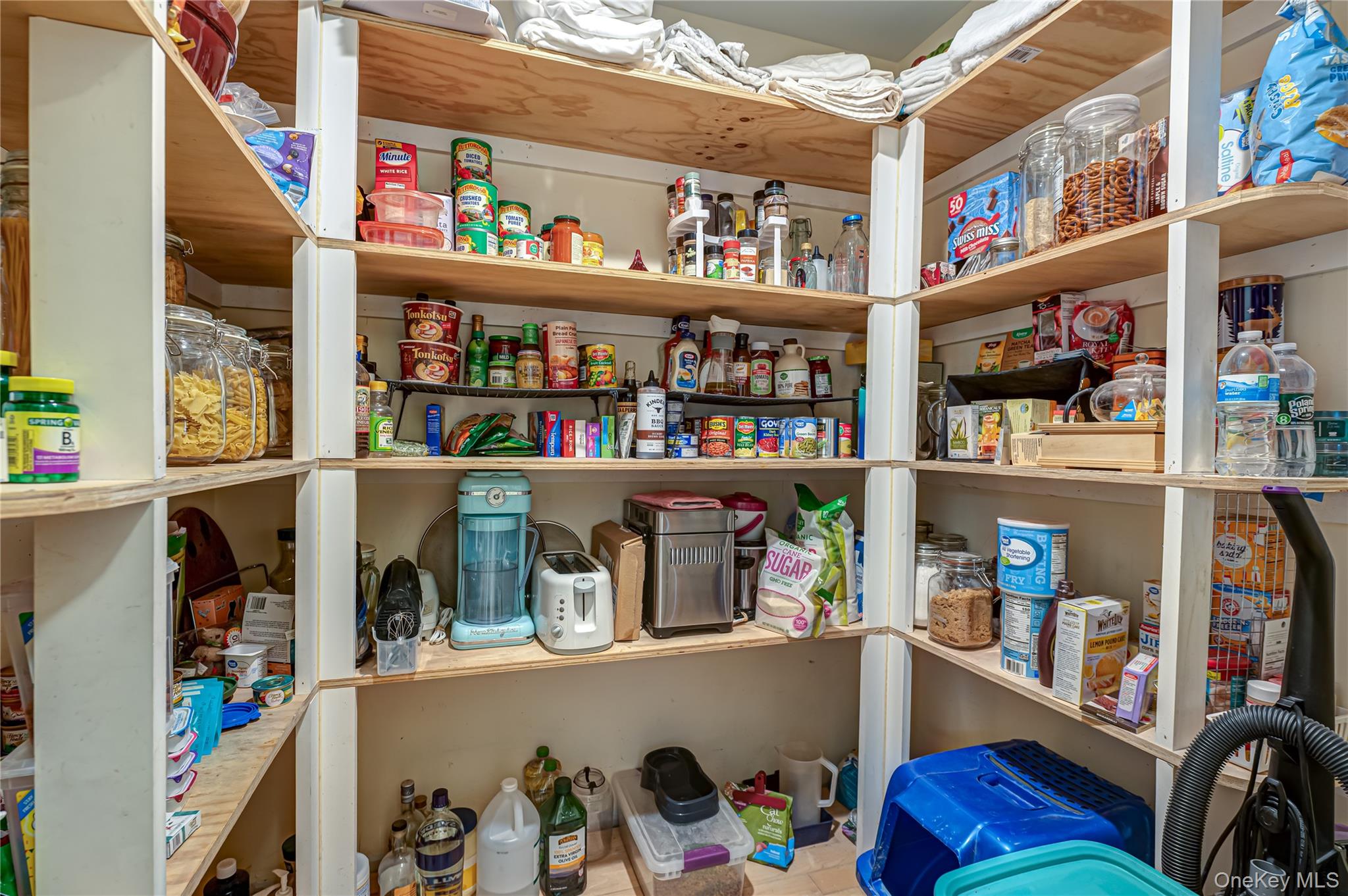 37 Crescent Bow Ridge, NY 11961 - Photo 15 of 17