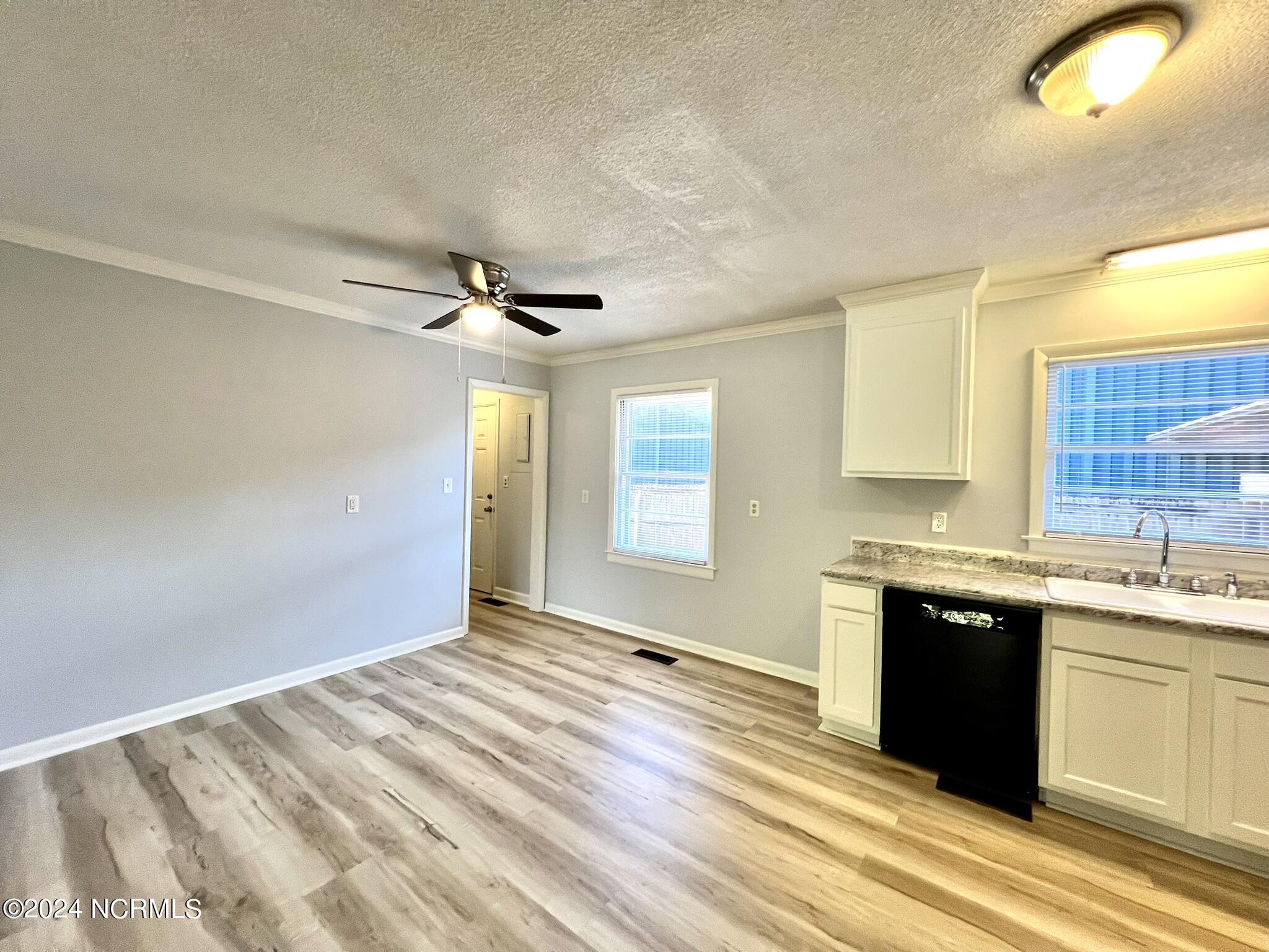 331 Forest Park Road Wilmington, NC 28409 - Photo 6 of 17