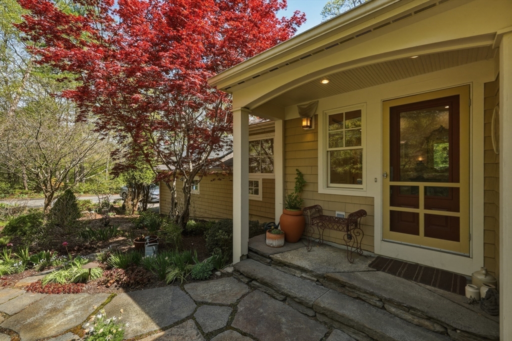 650 North Farms Road Northampton, MA 01062 - Photo 5 of 42 Gallery Image 5