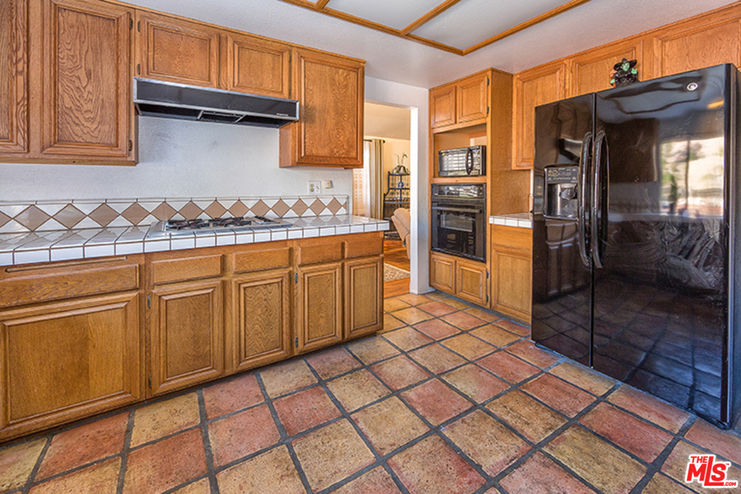 19174 Dunure Place Porter Ranch, CA 91326 - Photo 2 of 19 Gallery Image 2
