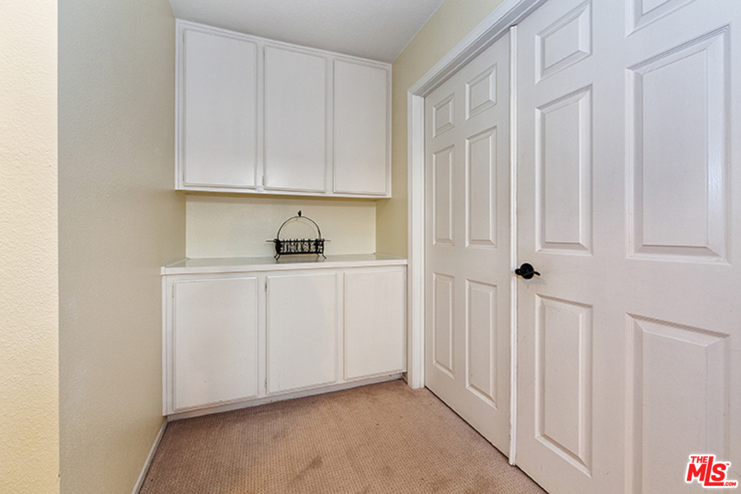 19174 Dunure Place Porter Ranch, CA 91326 - Photo 13 of 19 Gallery Image 13