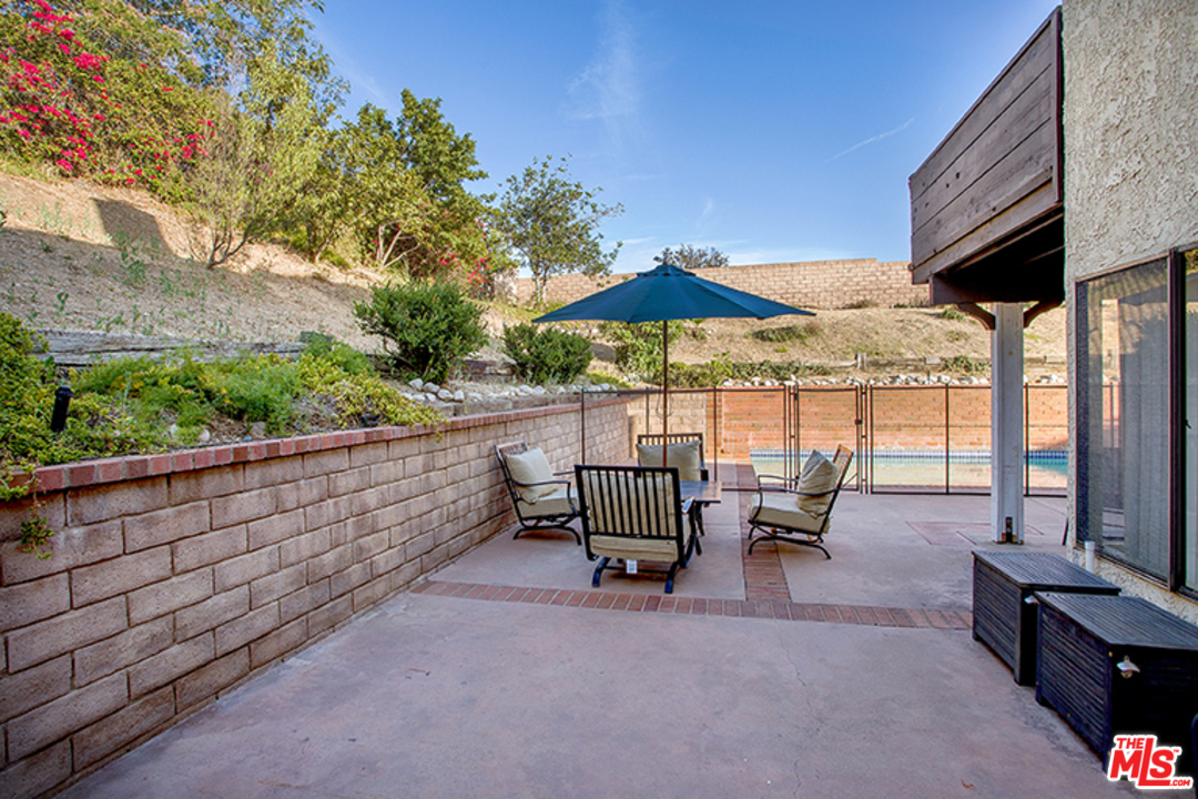 19174 Dunure Place Porter Ranch, CA 91326 - Photo 15 of 19 Gallery Image 15