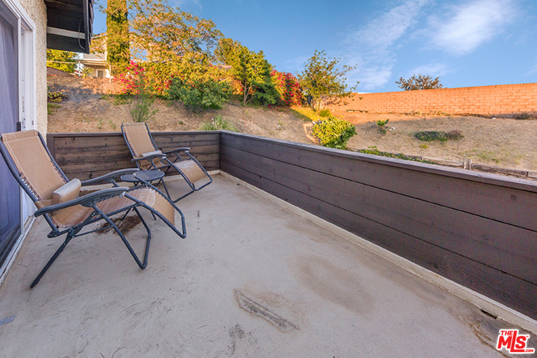 19174 Dunure Place Porter Ranch, CA 91326 - Photo 7 of 19 Gallery Image 7