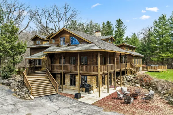 $1,690,000 | N3075 Hardscrabble Road, Palmyra, WI 53156