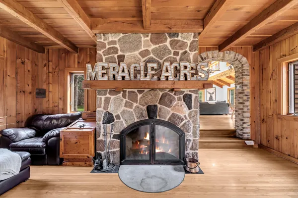 $1,690,000 | N3075 Hardscrabble Road, Palmyra, WI 53156