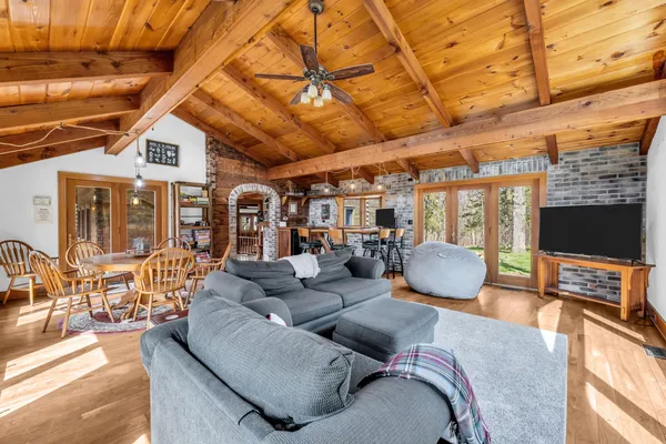 $1,690,000 | N3075 Hardscrabble Road, Palmyra, WI 53156