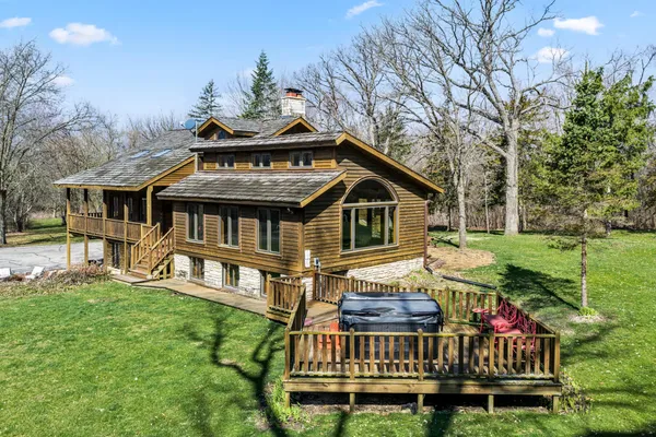 $1,690,000 | N3075 Hardscrabble Road, Palmyra, WI 53156