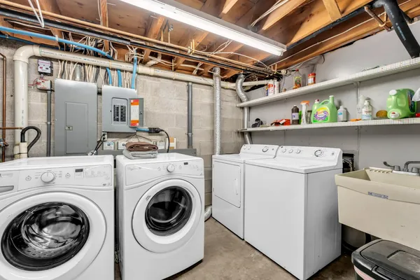 $1,690,000 | N3075 Hardscrabble Road, Palmyra, WI 53156