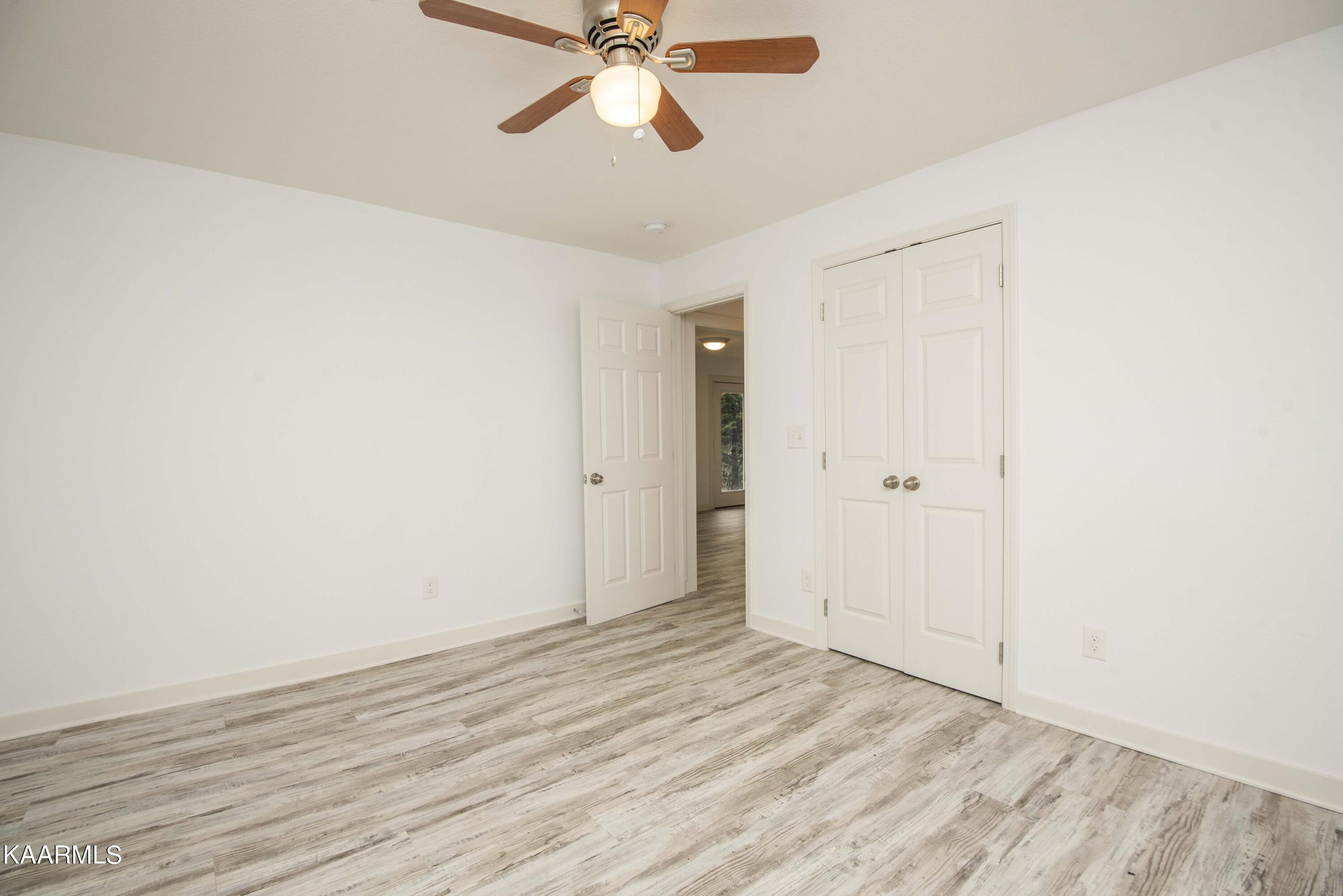 221 Offutt Road Clinton, TN 37716 - Photo 14 of 41 master bed 3_1