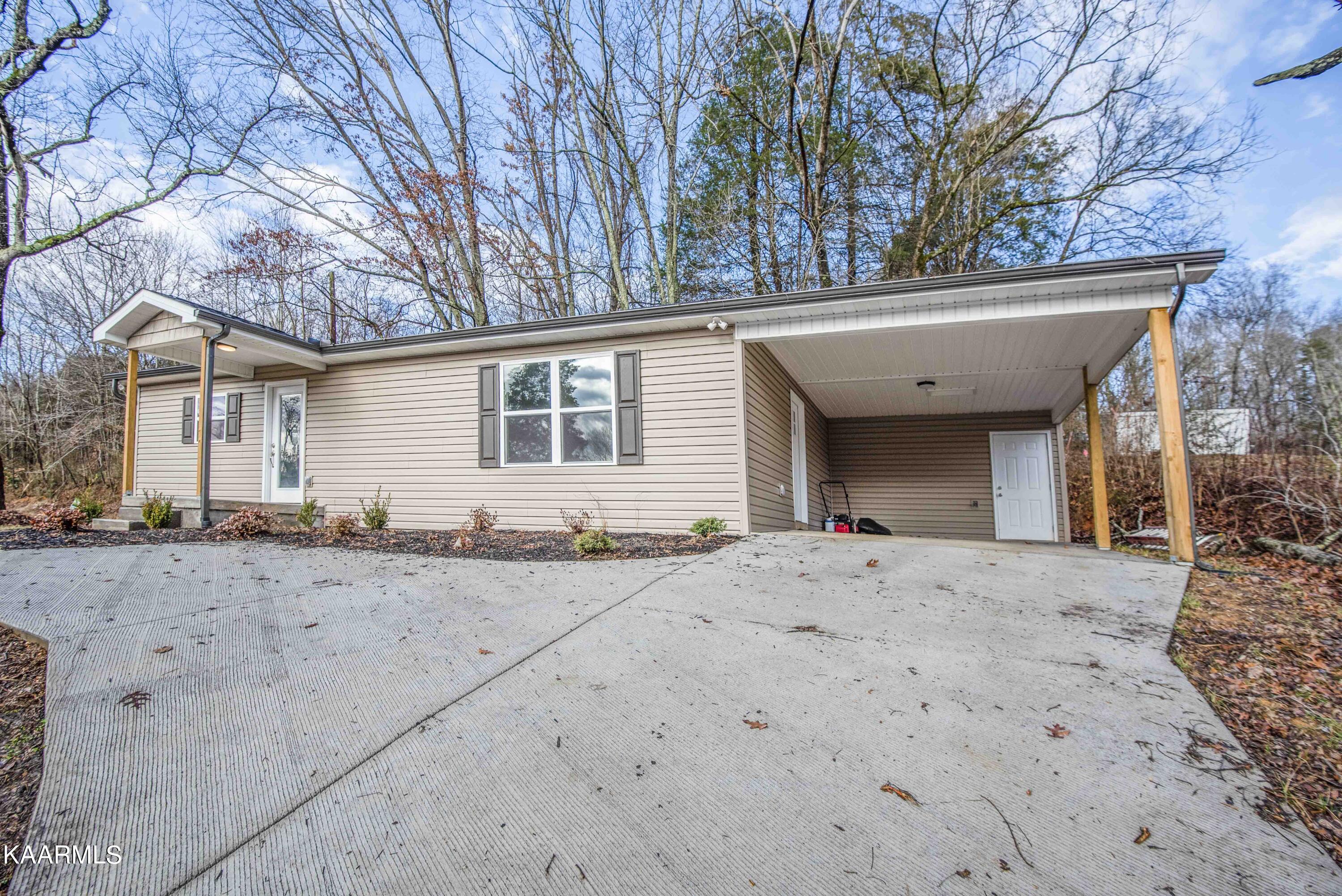 221 Offutt Road Clinton, TN 37716 - Photo 2 of 41 exterior 1_1