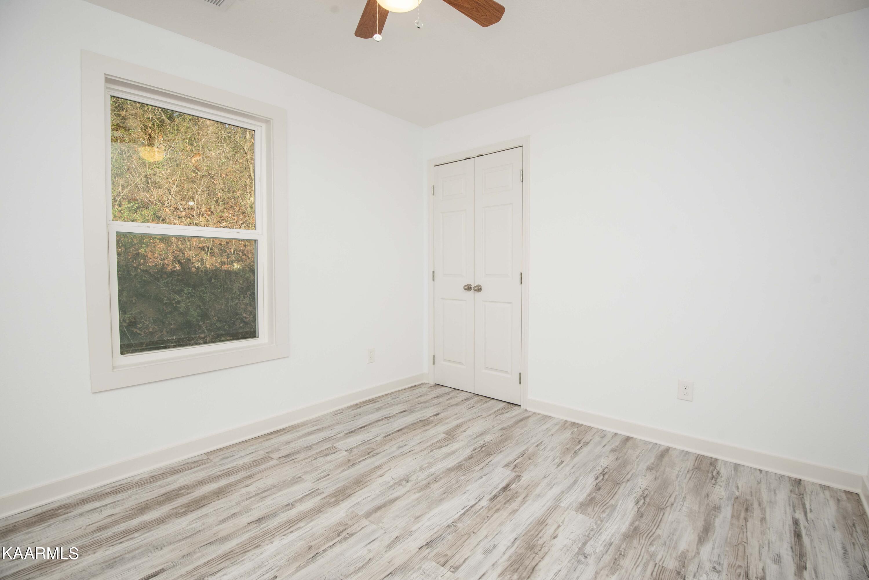 221 Offutt Road Clinton, TN 37716 - Photo 25 of 41 third bed 3_1