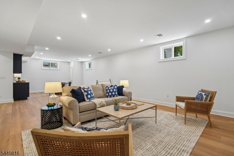 31 Verona Road New Providence, NJ 07974 - Photo 42 of 46 Gallery Image 42