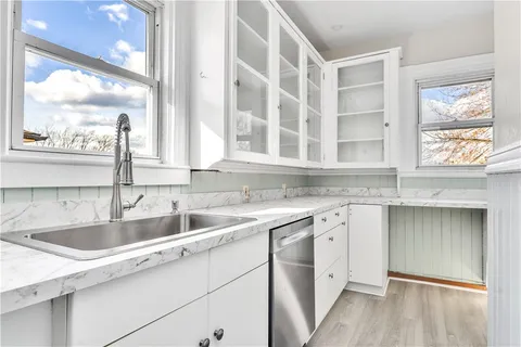 $669,000 | 171 Norwood Avenue, Cranston, RI 02905