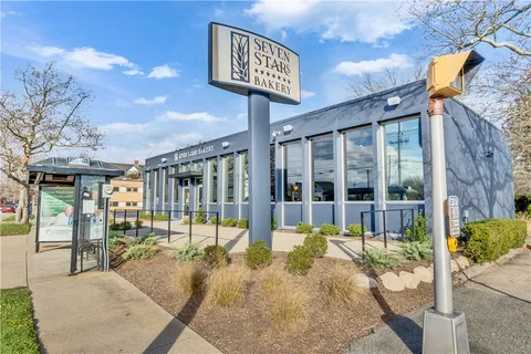 $669,000 | 171 Norwood Avenue, Cranston, RI 02905