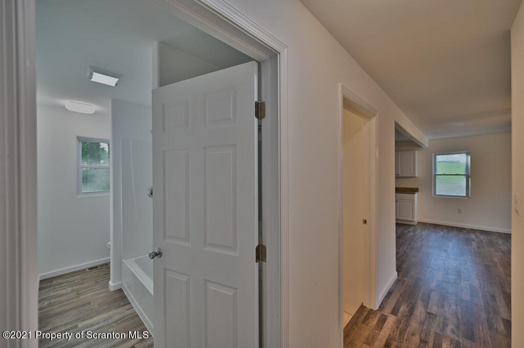 471 T Rte 318 Moscow, PA 18444 - Photo 20 of 40 Gallery Image 20