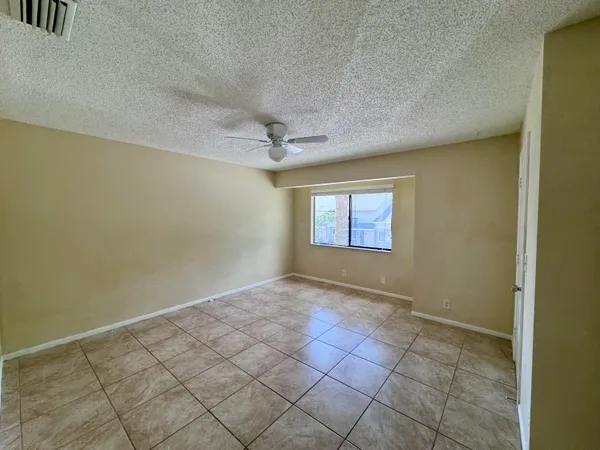 $2,100 | 704 Riverside Drive, Greenacres, FL 33463