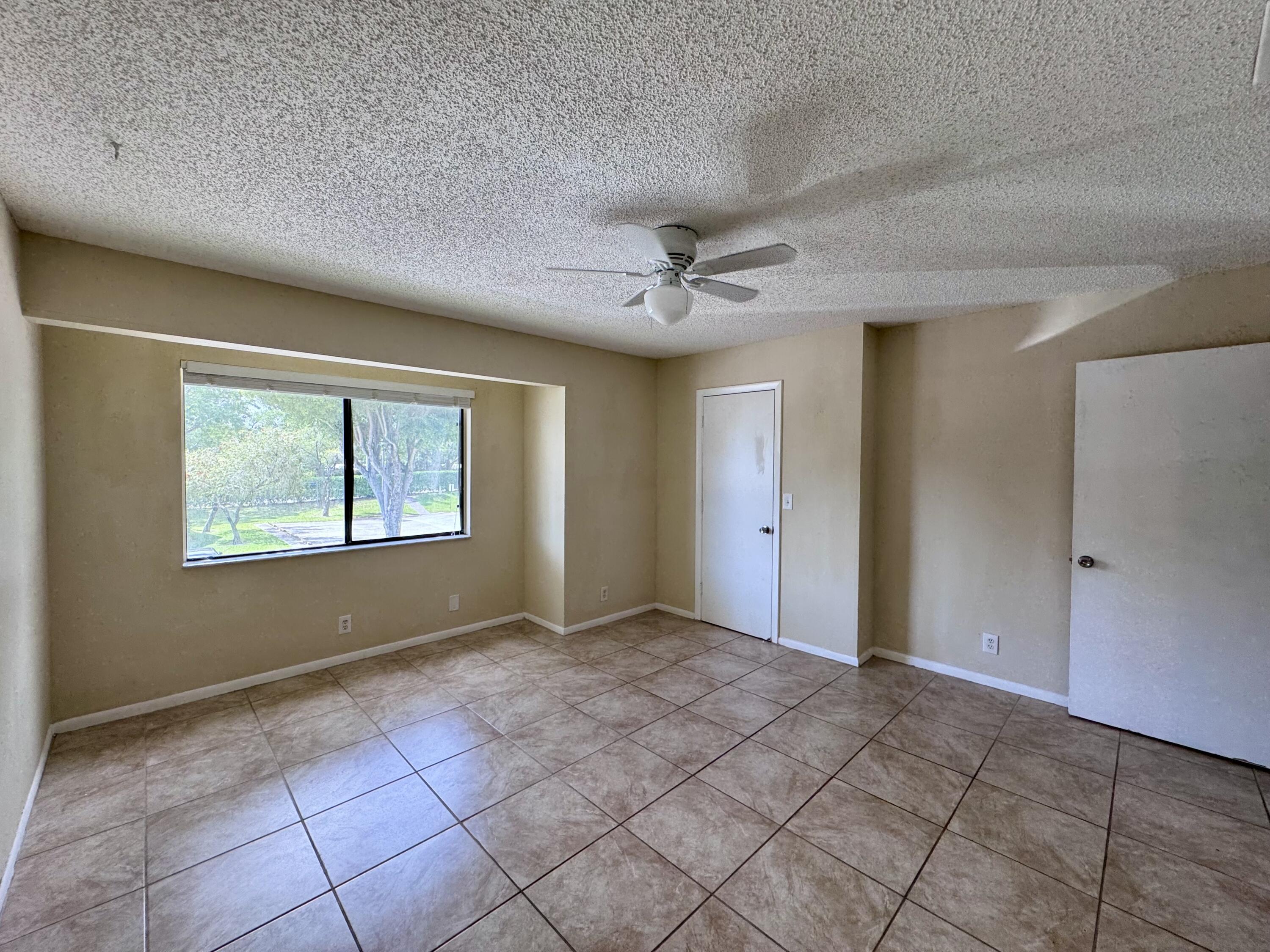 704 Riverside Drive Greenacres, FL 33463 - Photo 13 of 37 IMG_1513