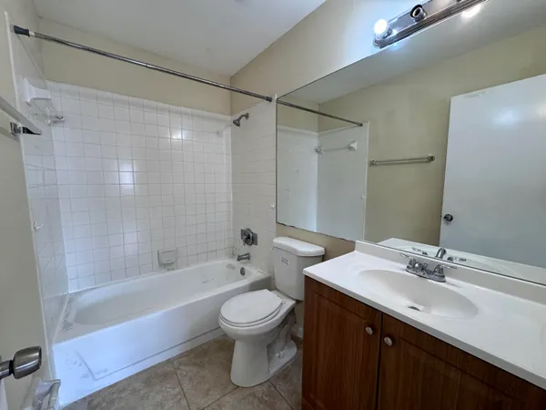 $2,100 | 704 Riverside Drive, Greenacres, FL 33463