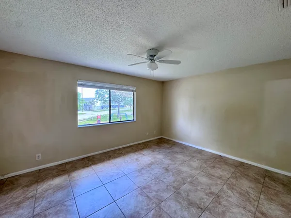 $2,100 | 704 Riverside Drive, Greenacres, FL 33463