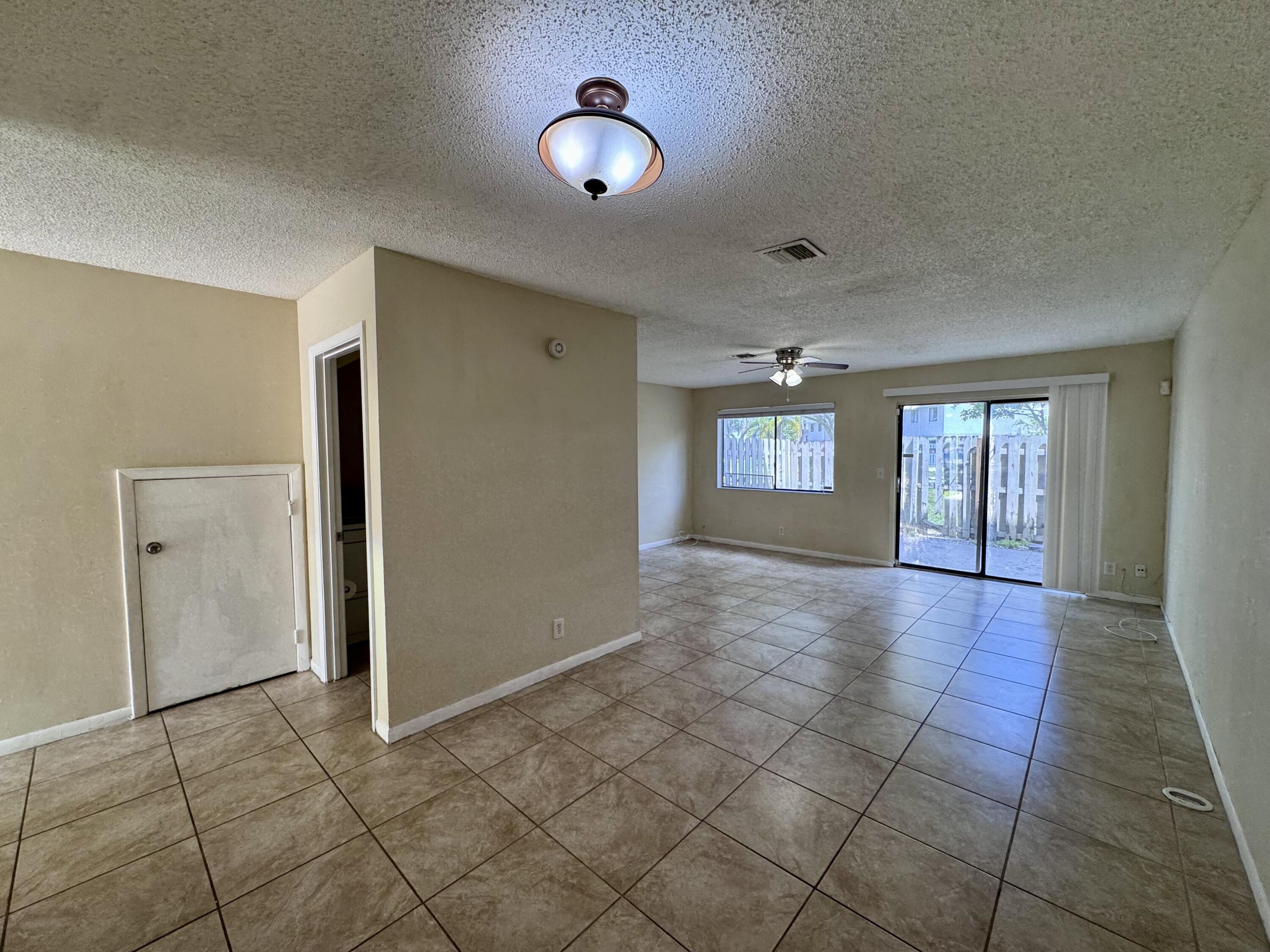 704 Riverside Drive Greenacres, FL 33463 - Photo 29 of 37 IMG_1501