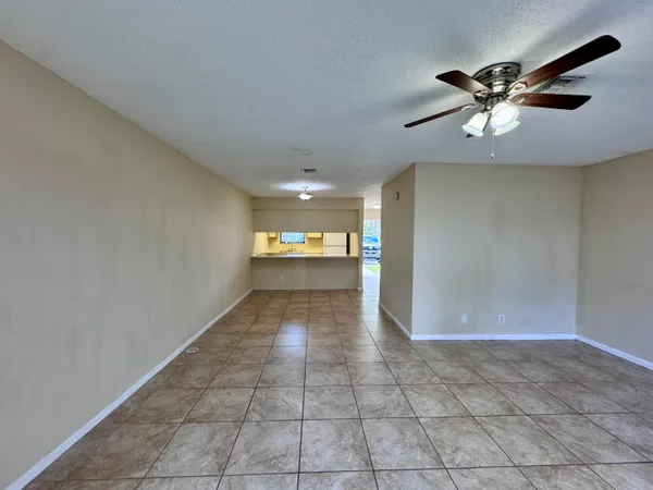 $2,100 | 704 Riverside Drive, Greenacres, FL 33463