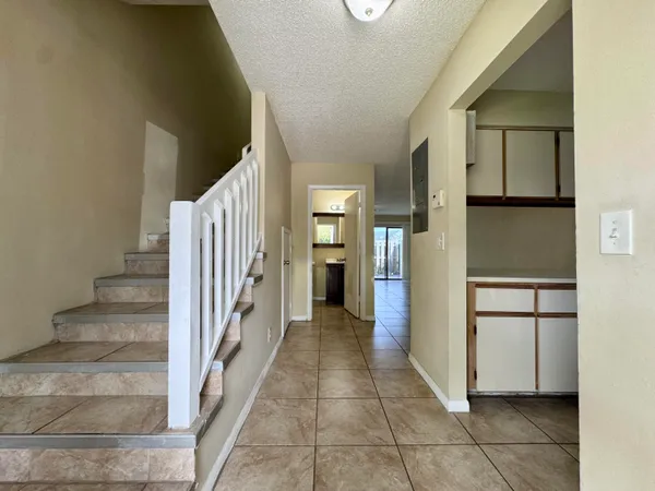 $2,100 | 704 Riverside Drive, Greenacres, FL 33463