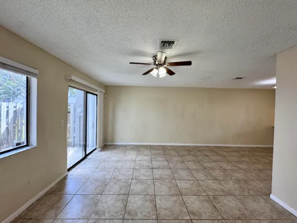 $2,100 | 704 Riverside Drive, Greenacres, FL 33463