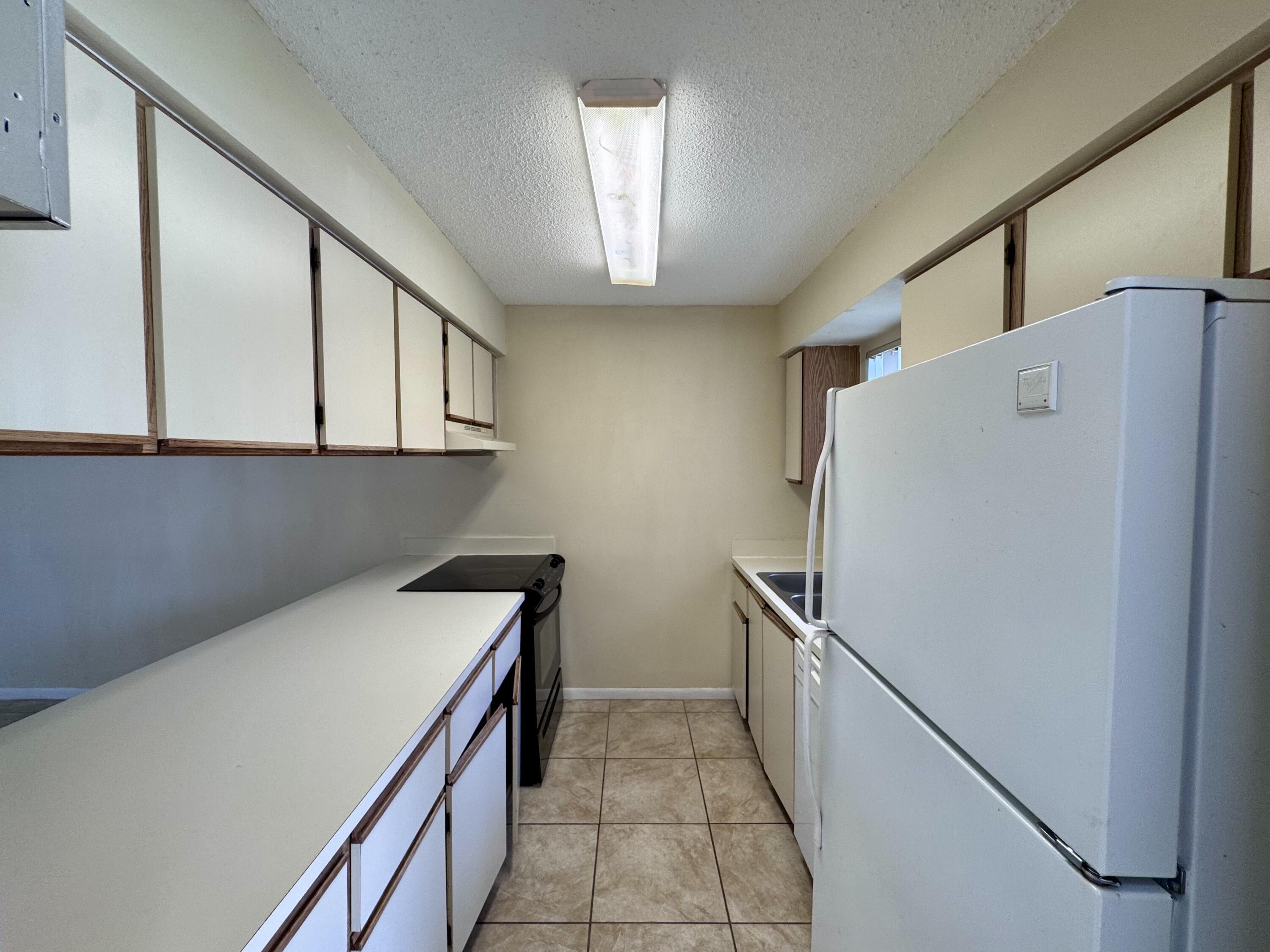 704 Riverside Drive Greenacres, FL 33463 - Photo 6 of 37 IMG_1490