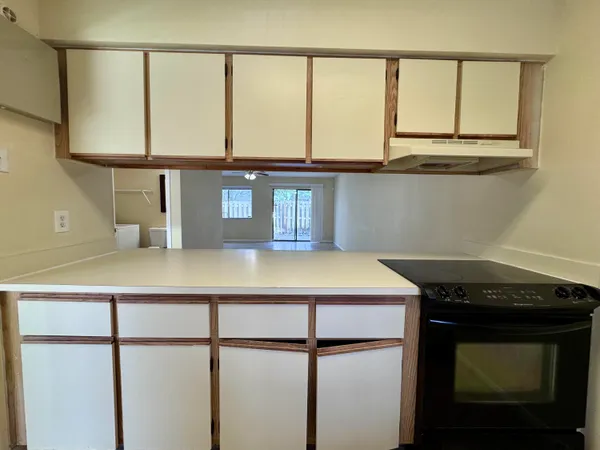 $2,100 | 704 Riverside Drive, Greenacres, FL 33463
