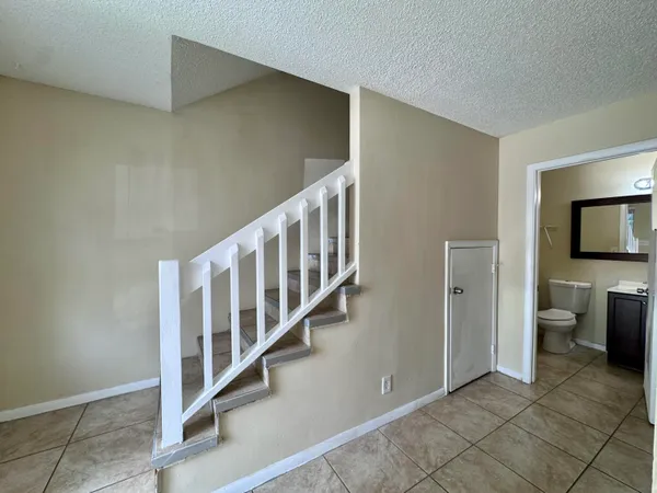 $2,100 | 704 Riverside Drive, Greenacres, FL 33463
