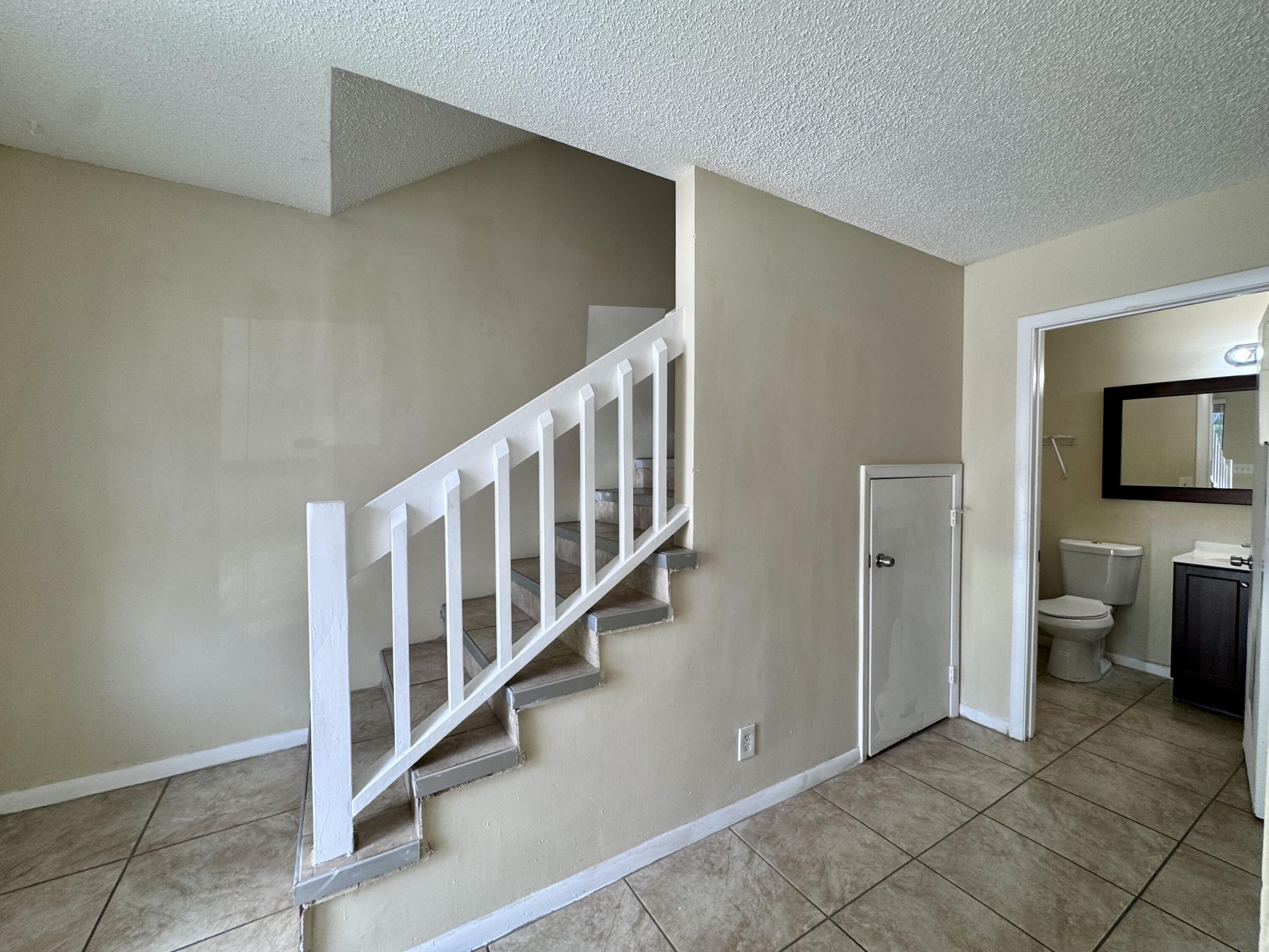 704 Riverside Drive Greenacres, FL 33463 - Photo 9 of 37 IMG_1495