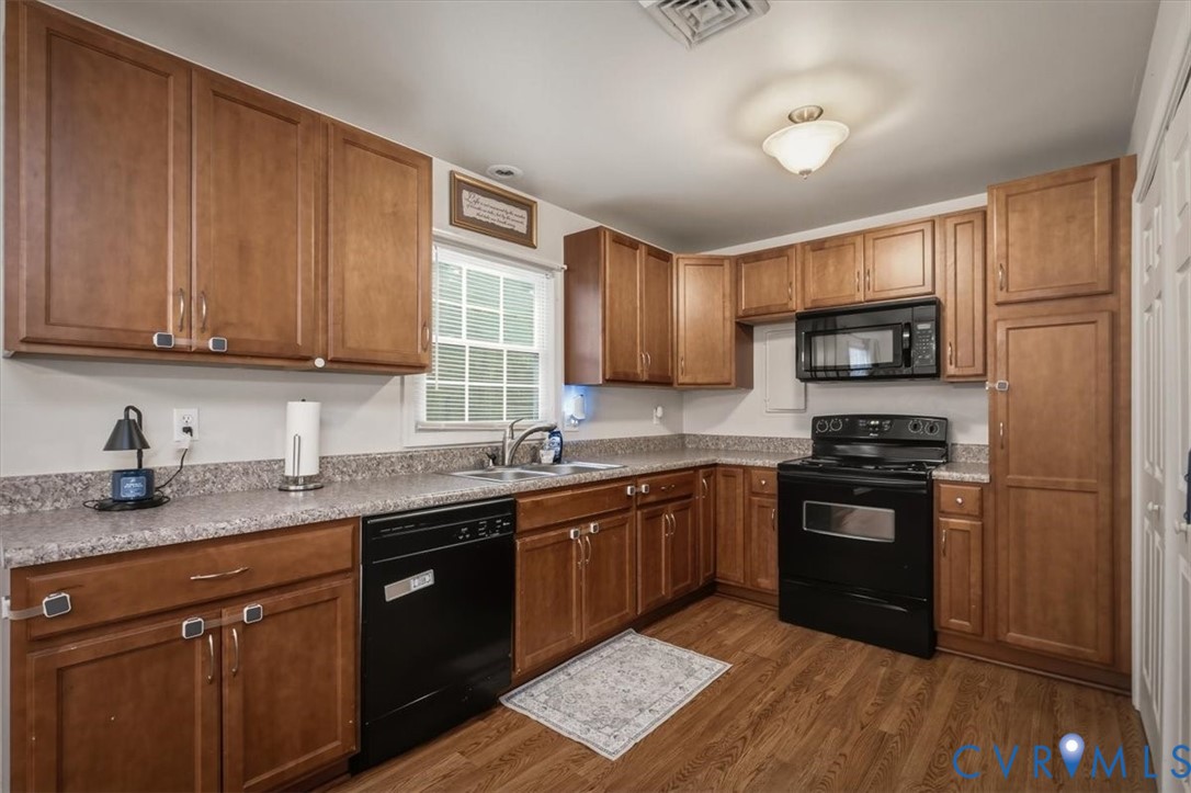 4636 Twelveoaks Road Midlothian, VA 23112 - Photo 15 of 38