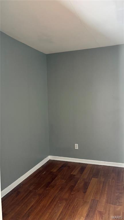 10040 Monarch Drive St. Louis, MO 63136 - Photo 6 of 14