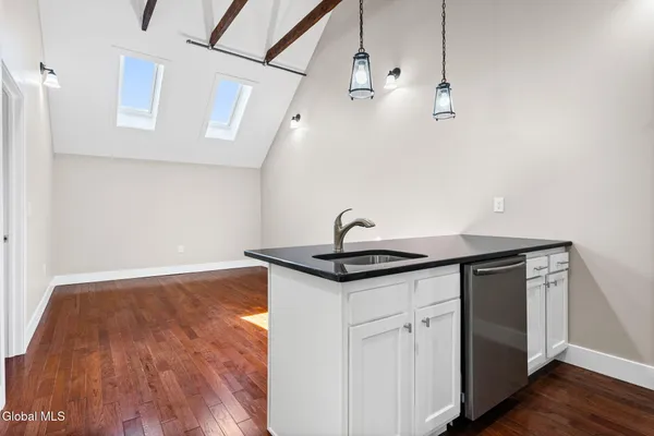 $1,950 | 521 Warren Street, Unit 4, Albany, NY 12208