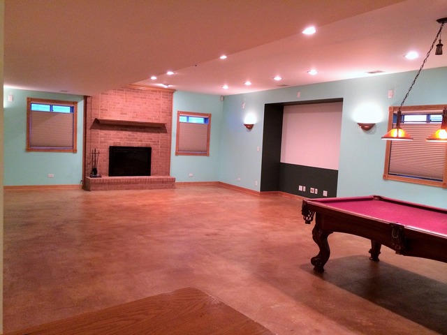 988 Plum Tree Road Fox River Grove, IL 60021 - Photo 20 of 25 a living room with furniture pool table and flat screen tv