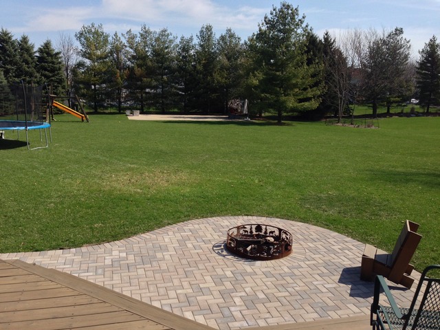 988 Plum Tree Road Fox River Grove, IL 60021 - Photo 24 of 25 a view of a backyard with a garden and entertaining space