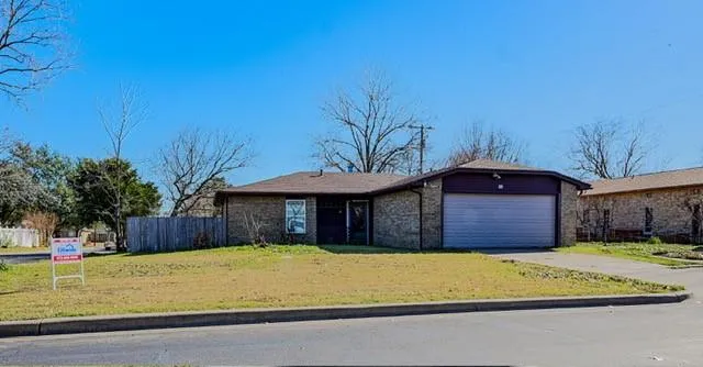$205,000 | 224 Etta Avenue, Waxahachie, TX 75165