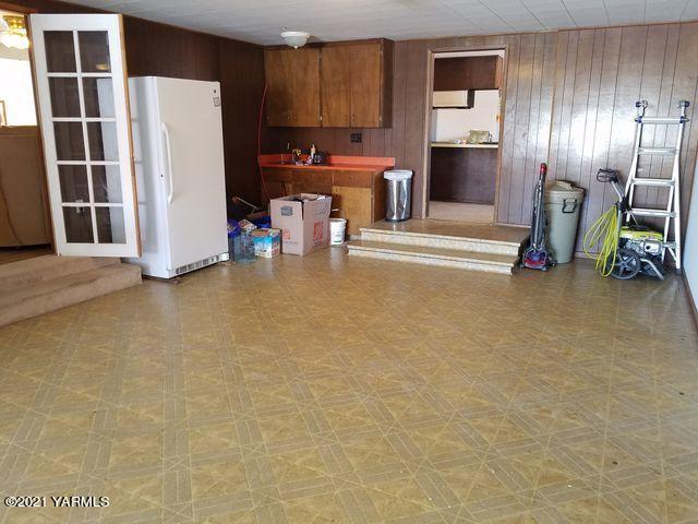 501 Mohar Road Grandview, WA 98930 - Photo 13 of 24 a view of a storage & utility room