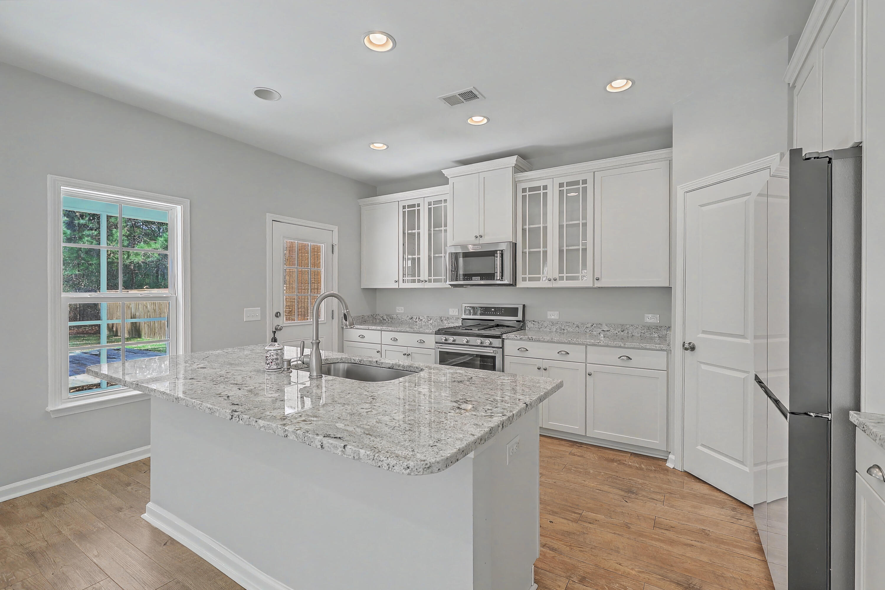 1181 Preakness Court Mount Pleasant, SC 29429 - Photo 25 of 45 18_0W7A3576_77_78_79_80_81_82