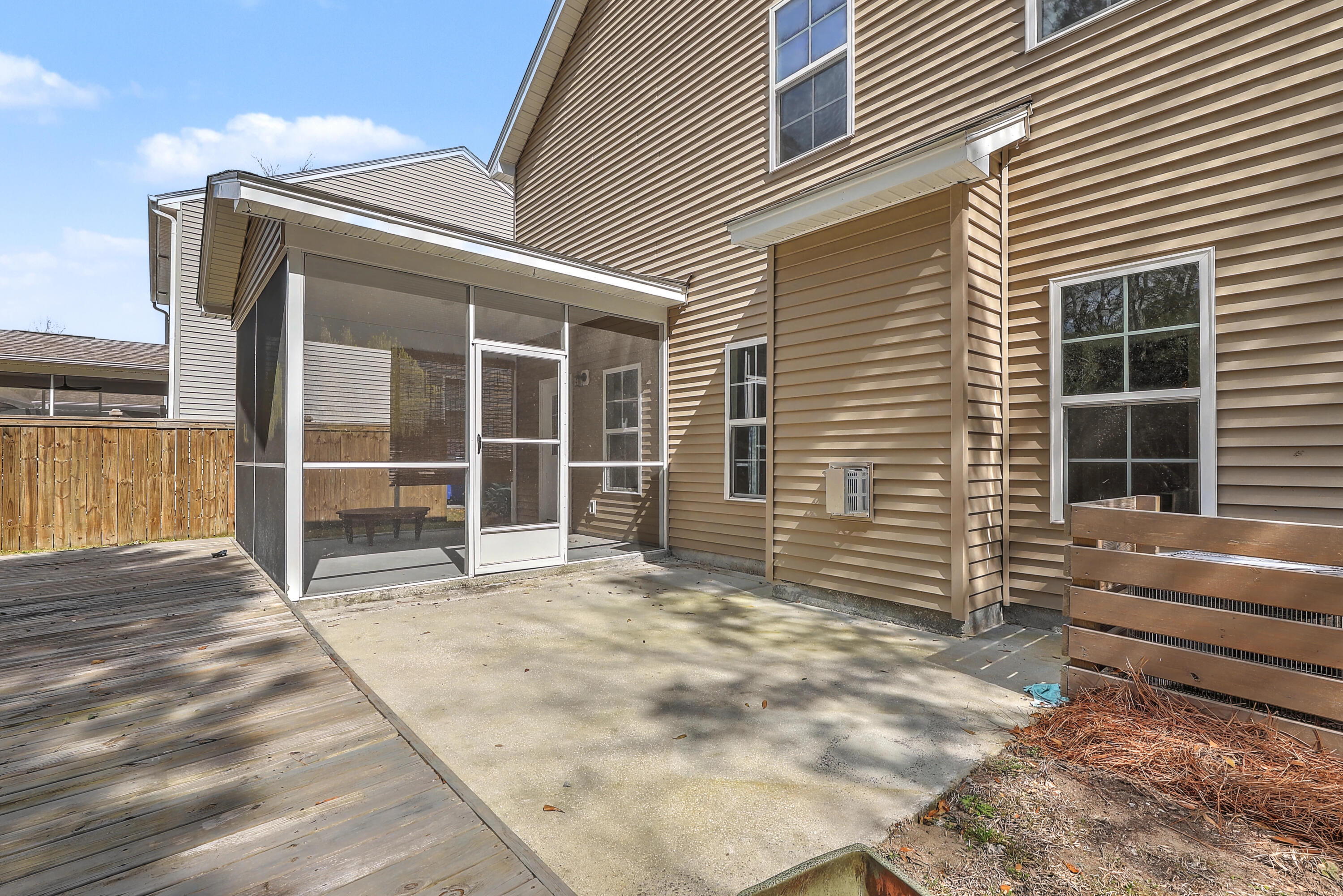 1181 Preakness Court Mount Pleasant, SC 29429 - Photo 9 of 45 40_0W7A3744_45_46_47_48_49_50