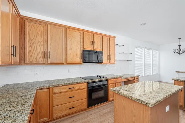 $675,000 | 926 Falcon Trail, Murphy, TX 75094